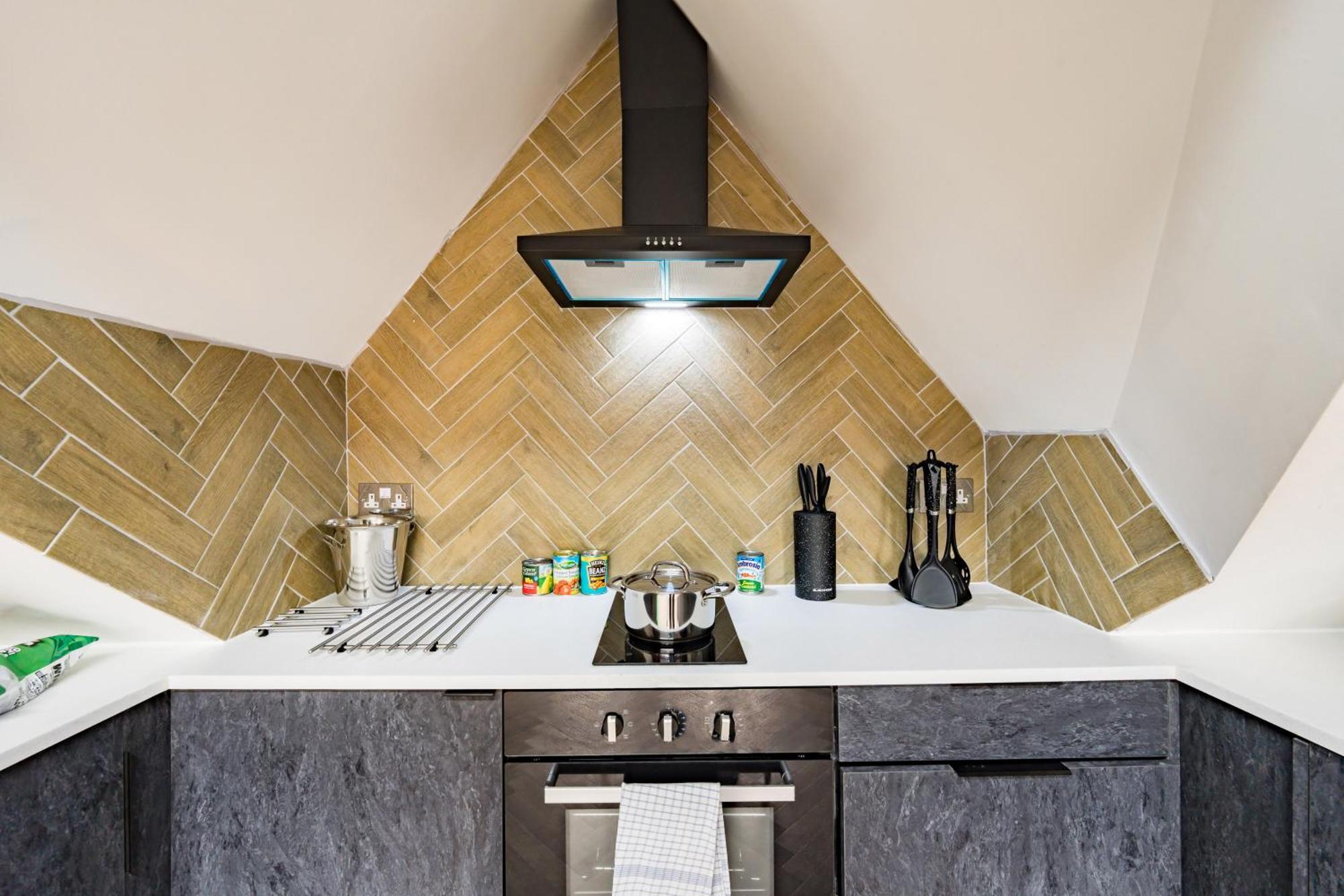 Ty Ayla Premier - Roath Park Apartment Cardiff