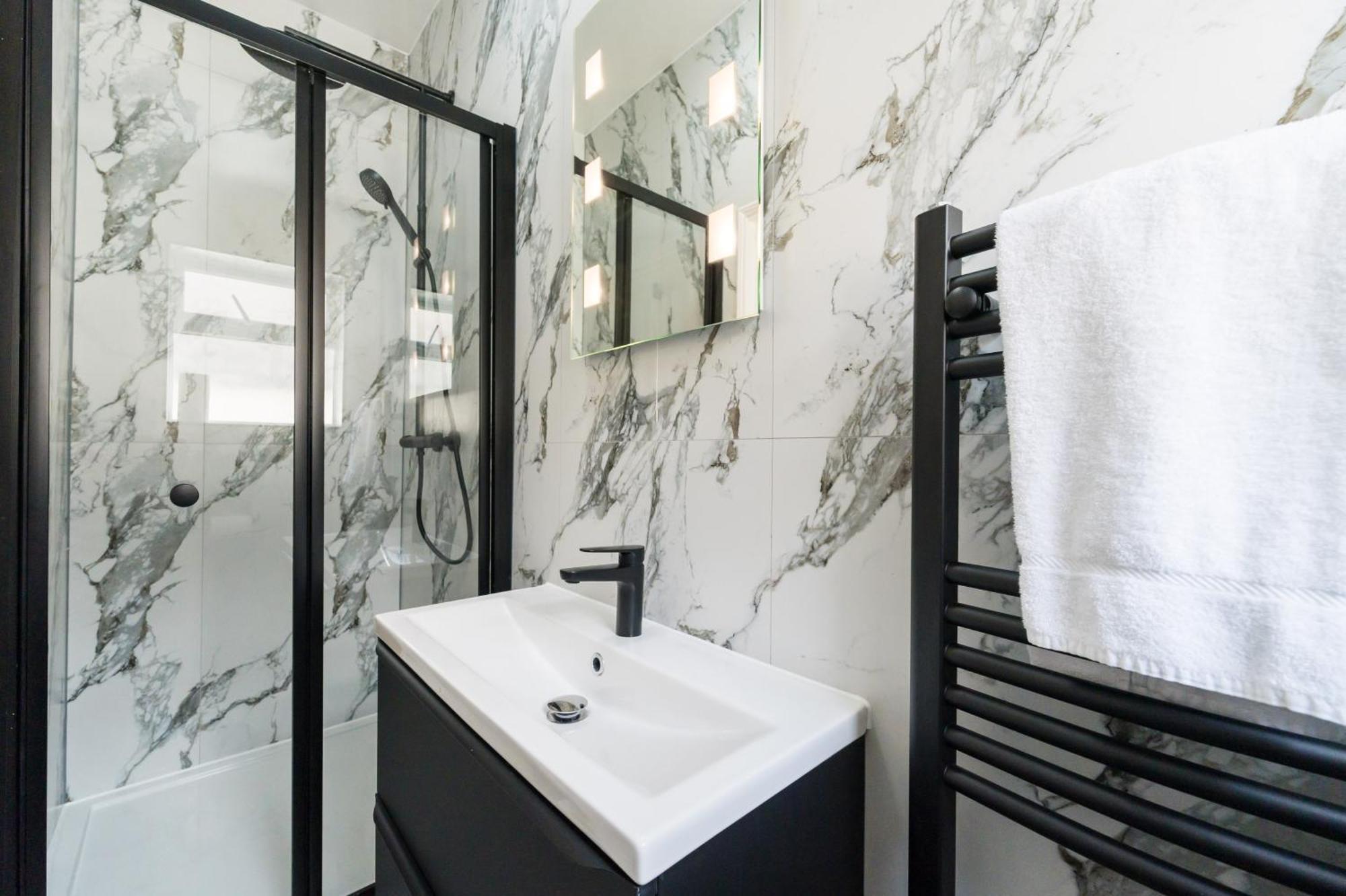 Ty Ayla Premier - Roath Park Apartment Cardiff